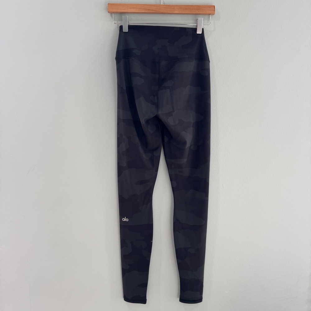 ALO Yoga Camo Leggings Small